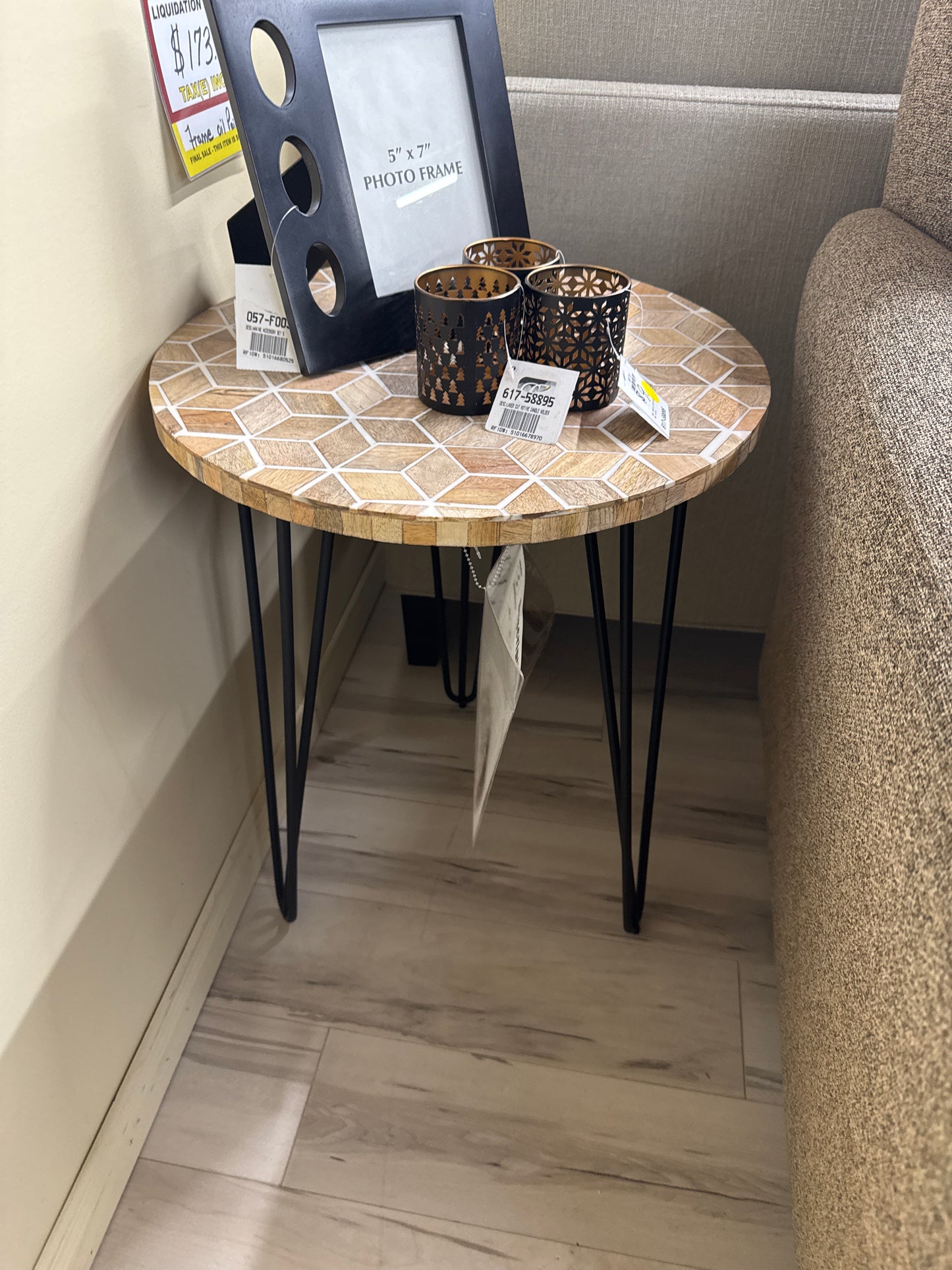 ACCENT TABLE WHITE/LIGHT DROVELETT-A4000527