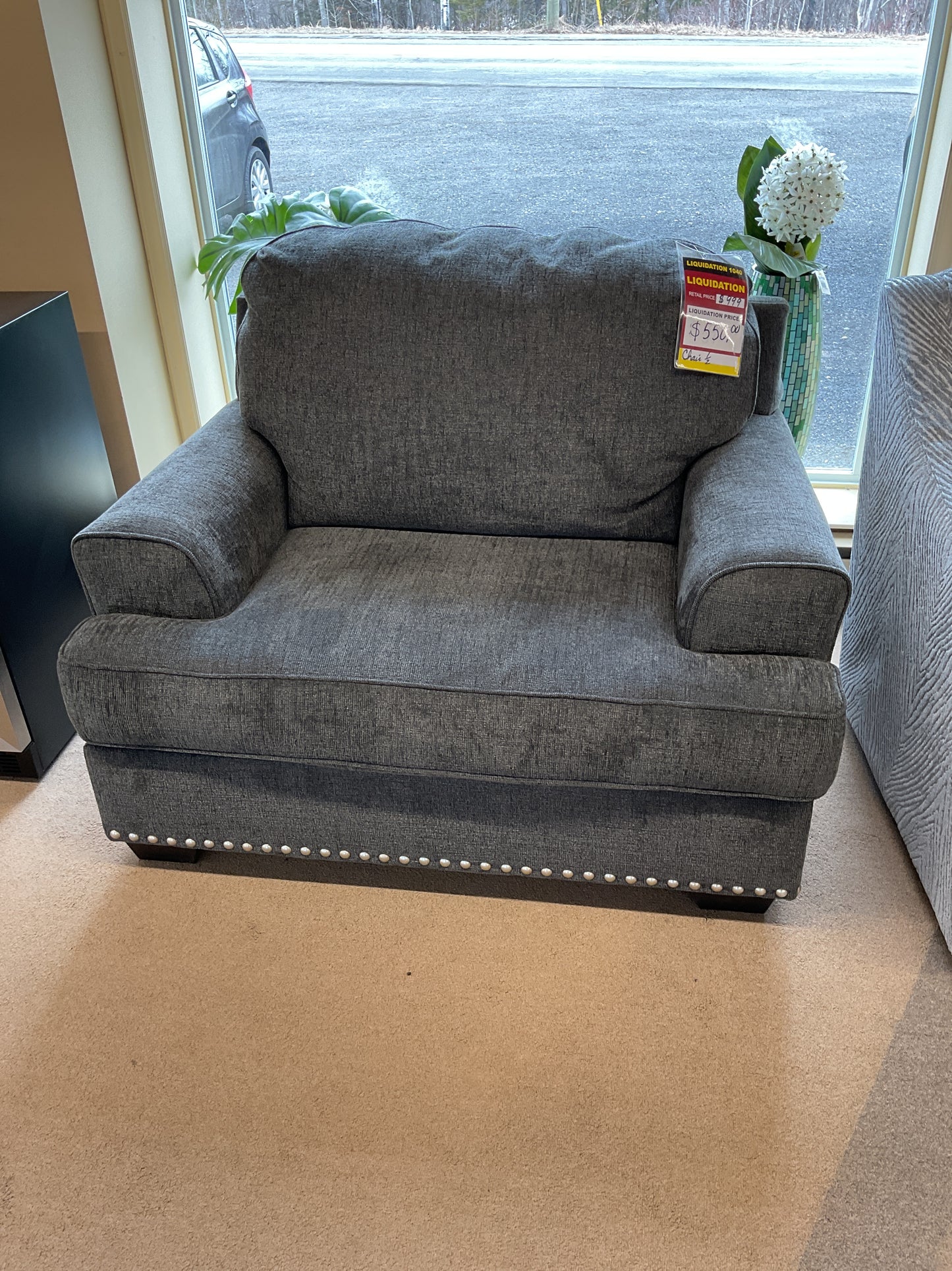 Chair 1/2 - Lamar Shark
