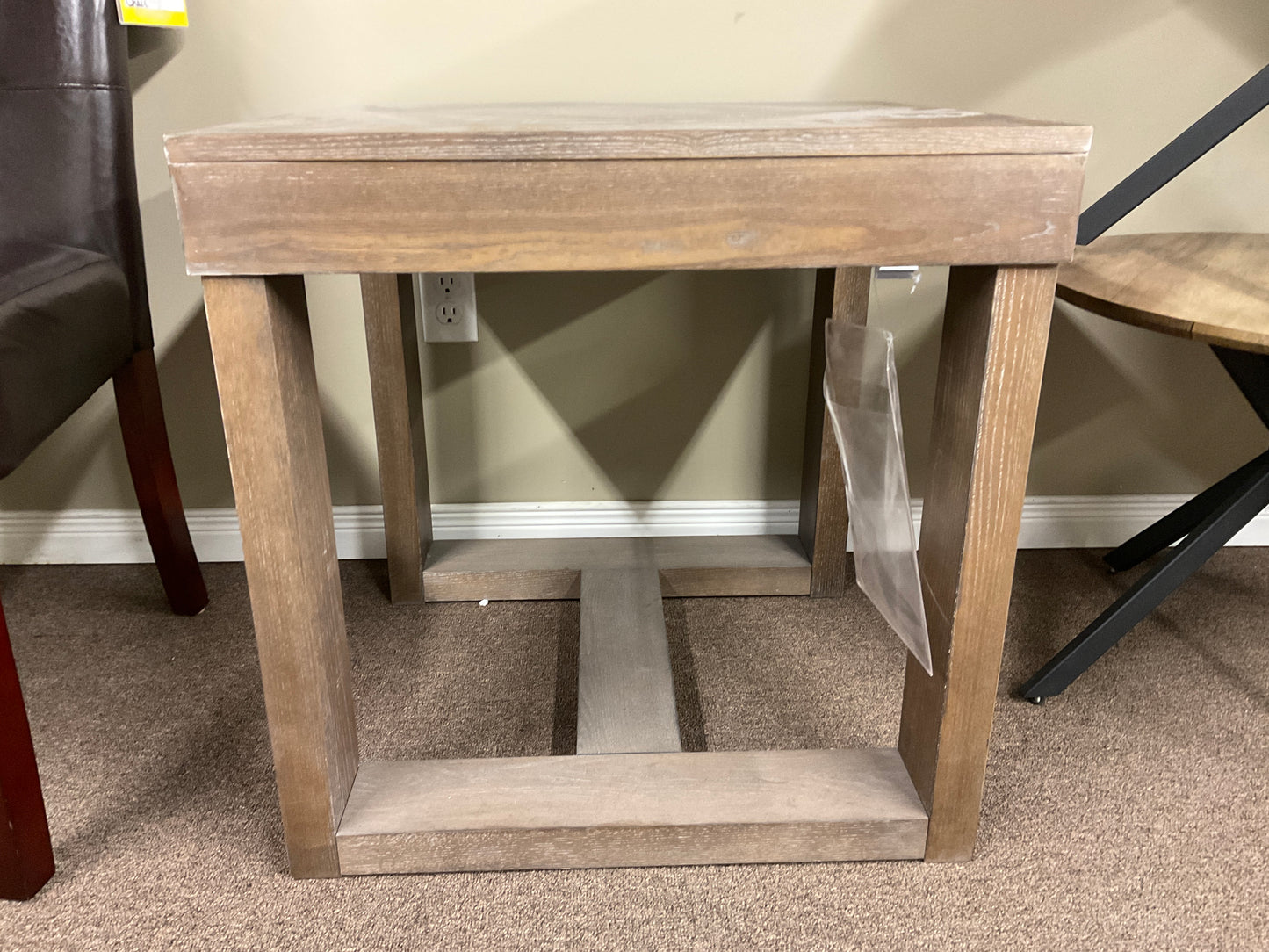 TABLE D'APPOINT