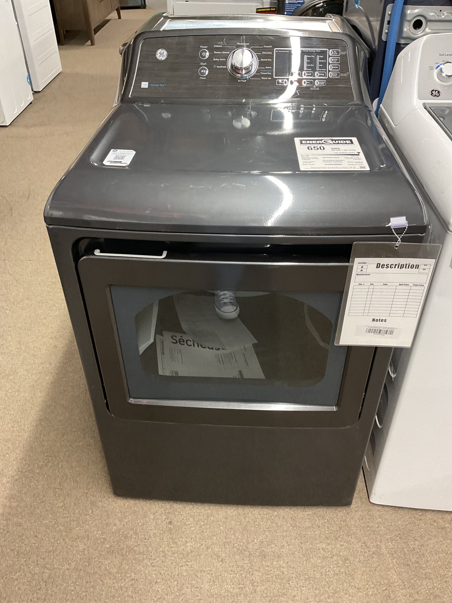 Sécheuse électrique à chargement par le haut GE de 7,4 pi³ avec cycle SaniFresh, gris diamant – GTD65EBMRDG