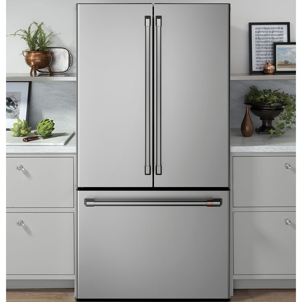 REFRIGERATOR-231CUFT-STAINLESS-STEEL-CWE23SP2MS1-CAFE-LIFESTYLE.jpg