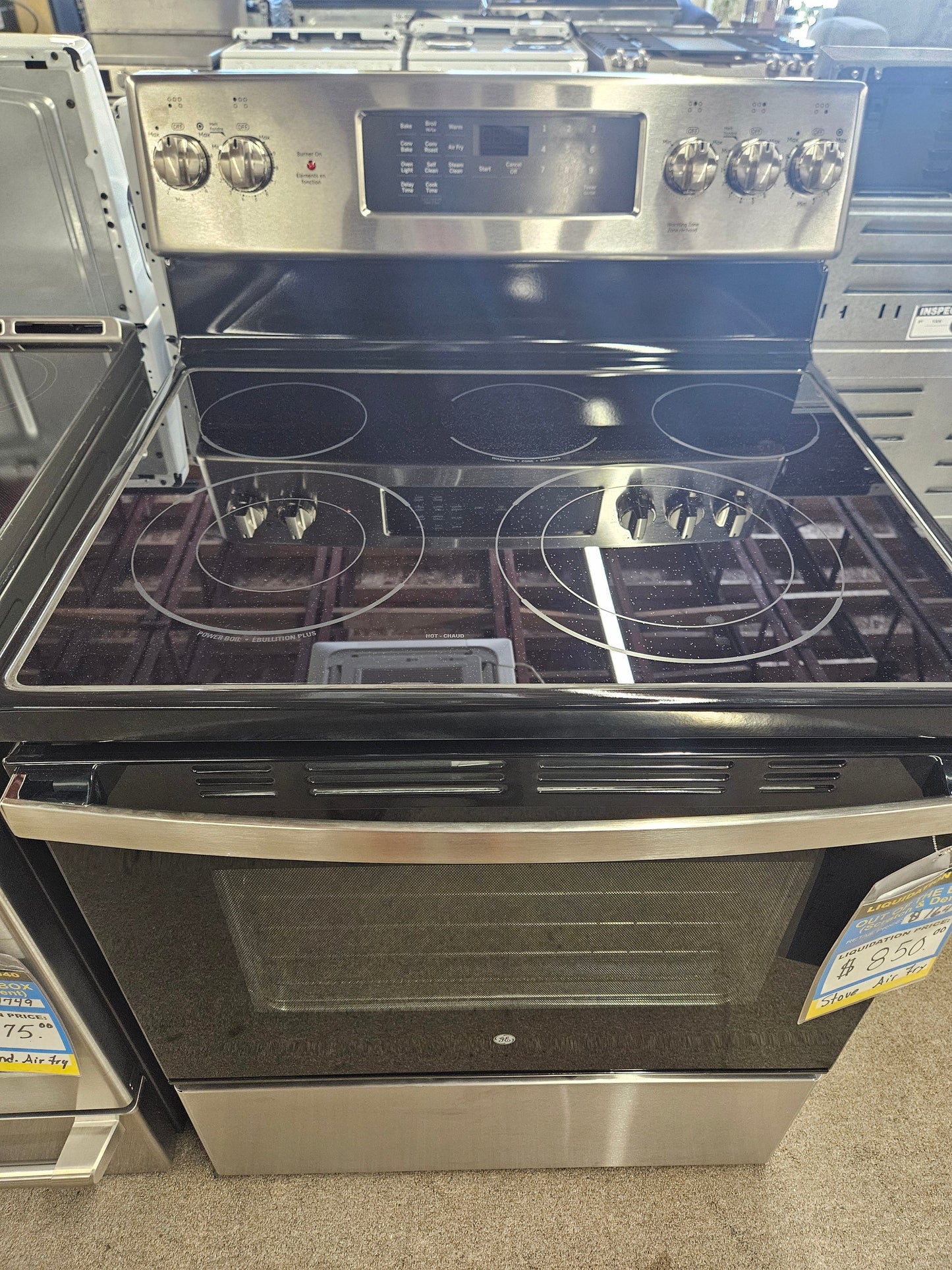 Cuisinière électrique à convection autonome GE 30 € avec friteuse à air sans préchauffage - JCB840STSS