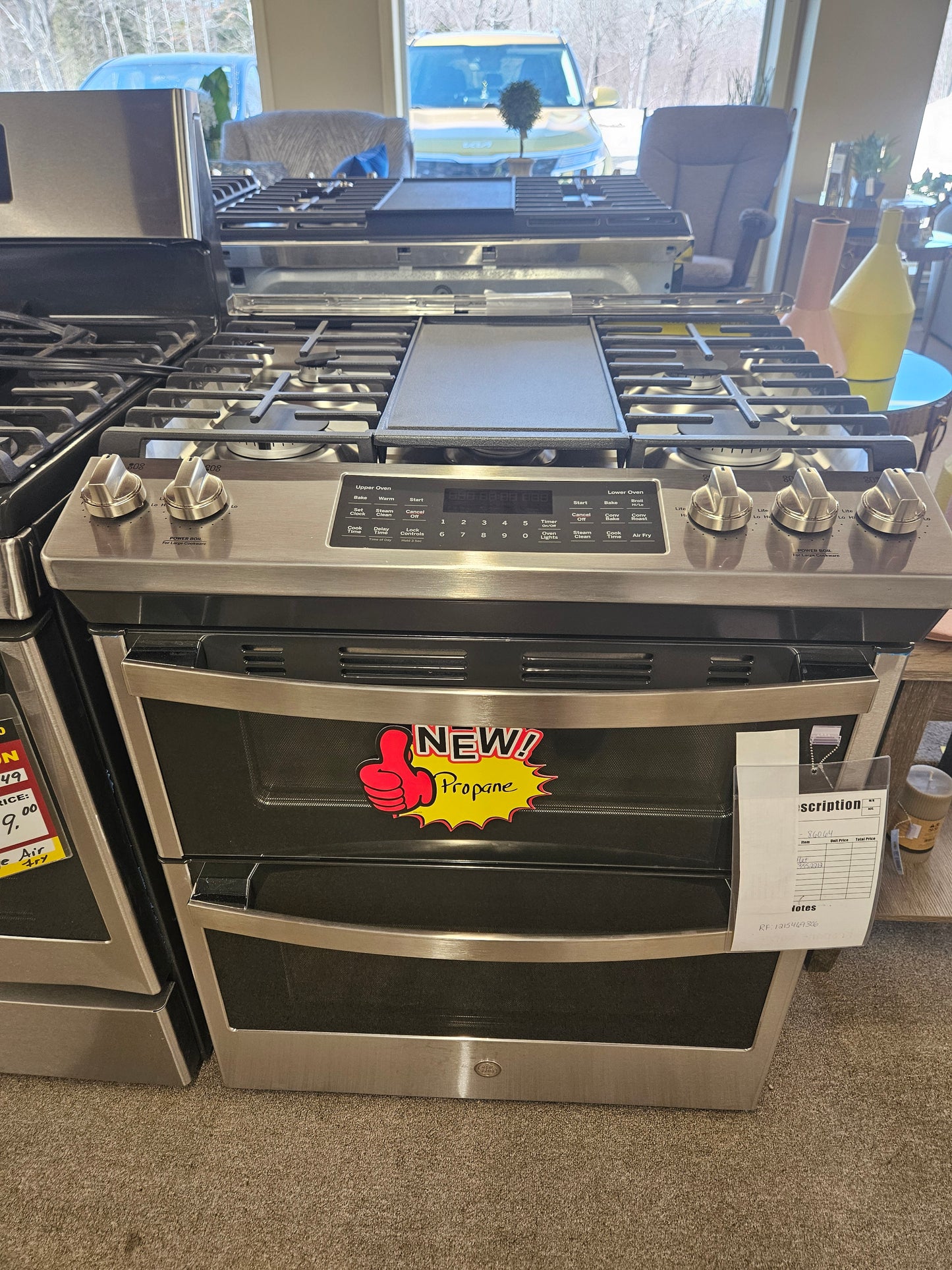 Cuisinière à gaz encastrable GE® 30 po avec four double et friteuse à air sans préchauffage, acier inoxydable - JCGSS86SPSS