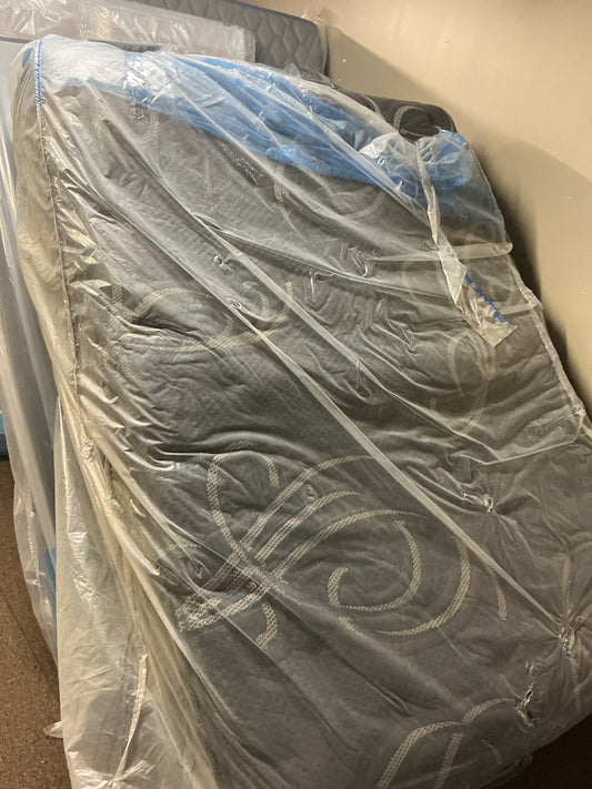 Queen Mattress - ET Medium