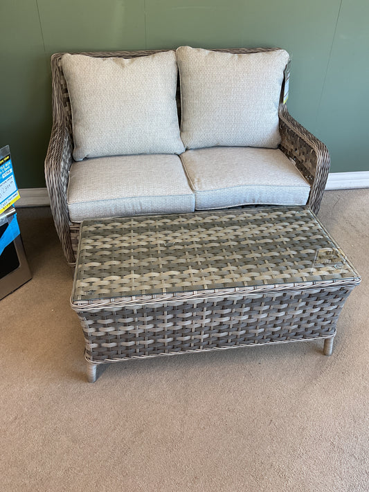 Isla Loveseat/CKTL W/Glass