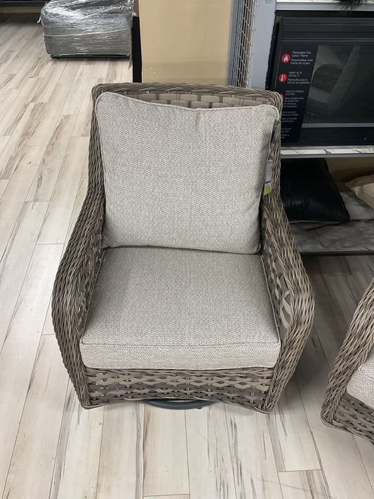 Isla Swivel Chair