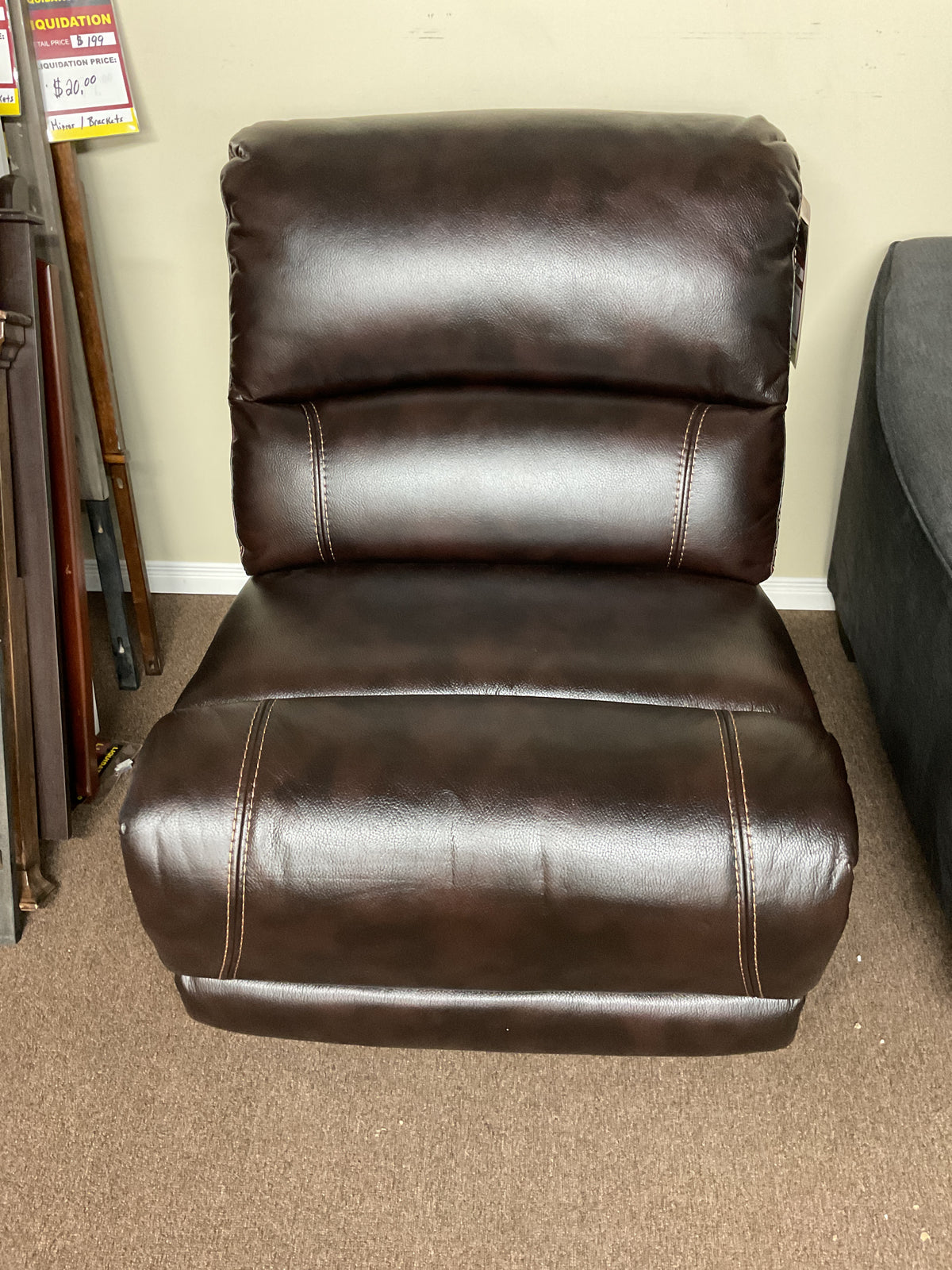 chair leath-aire