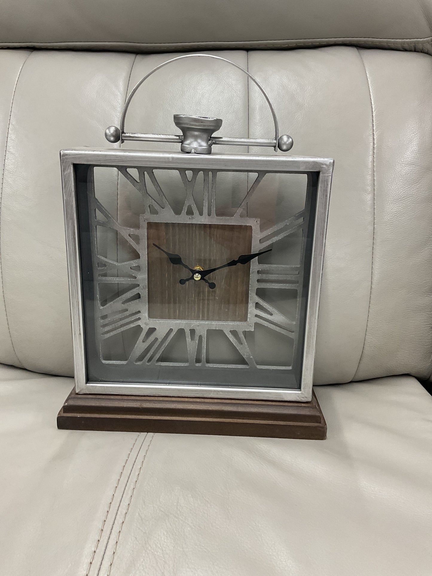 HORLOGE CARRÉE