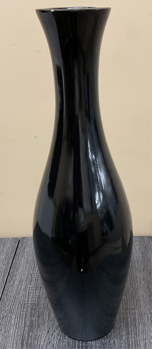 BLACK VASE