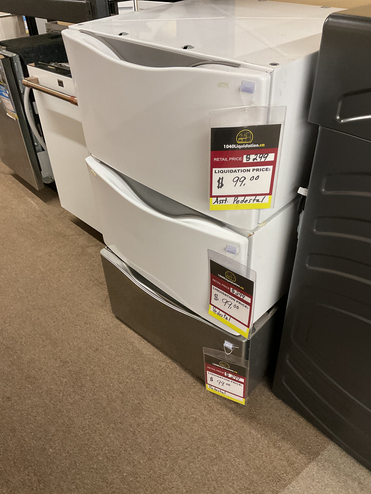 Assorted Laundry Pedestal