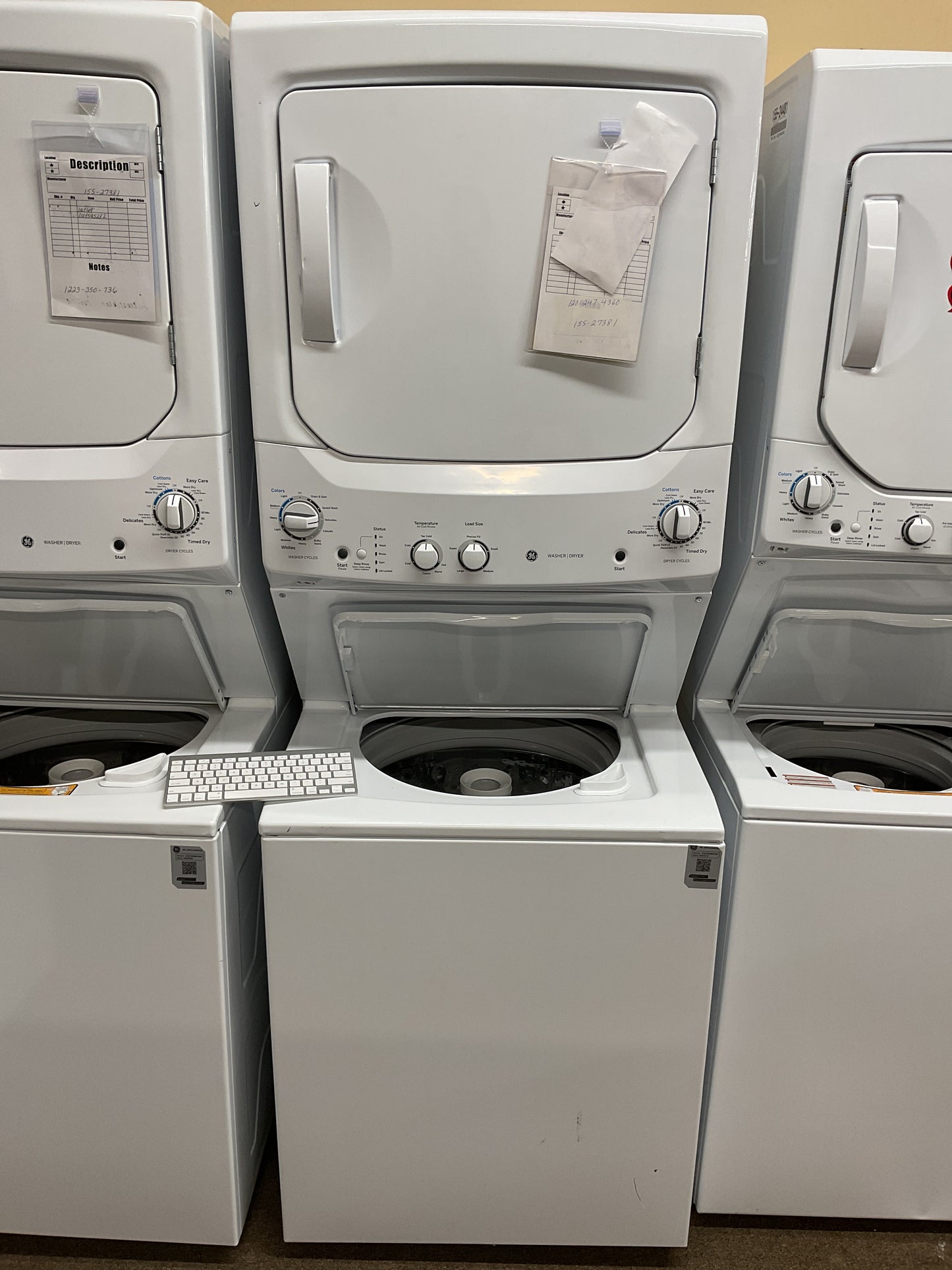 GE Electric Unitized Spacemaker 4.4Cu. Ft. (IEC) Washer / 5.9 Cu. Ft. Dryer White - GUD27ESMMWW