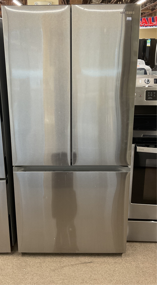 Samsung 25 cu. ft. 33" 3-Door French Door Refrigerator featuring a Beverage Center™ with AutoFill Water Pitcher, Dual Auto Ice Maker, and SpaceMax™ technology for extra storage. - RF25C5551SR/AA