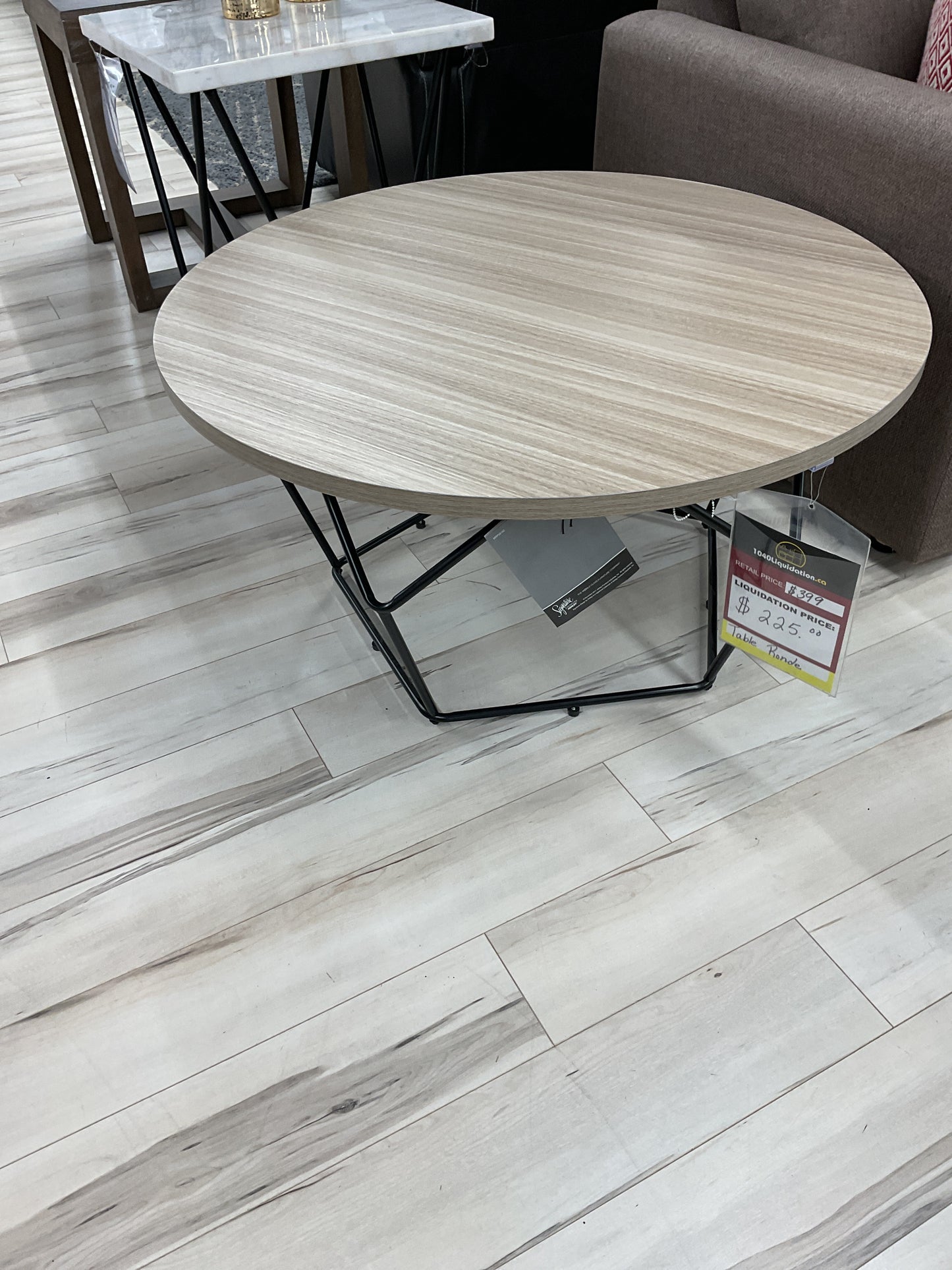 Cocktail Table - Waylowe