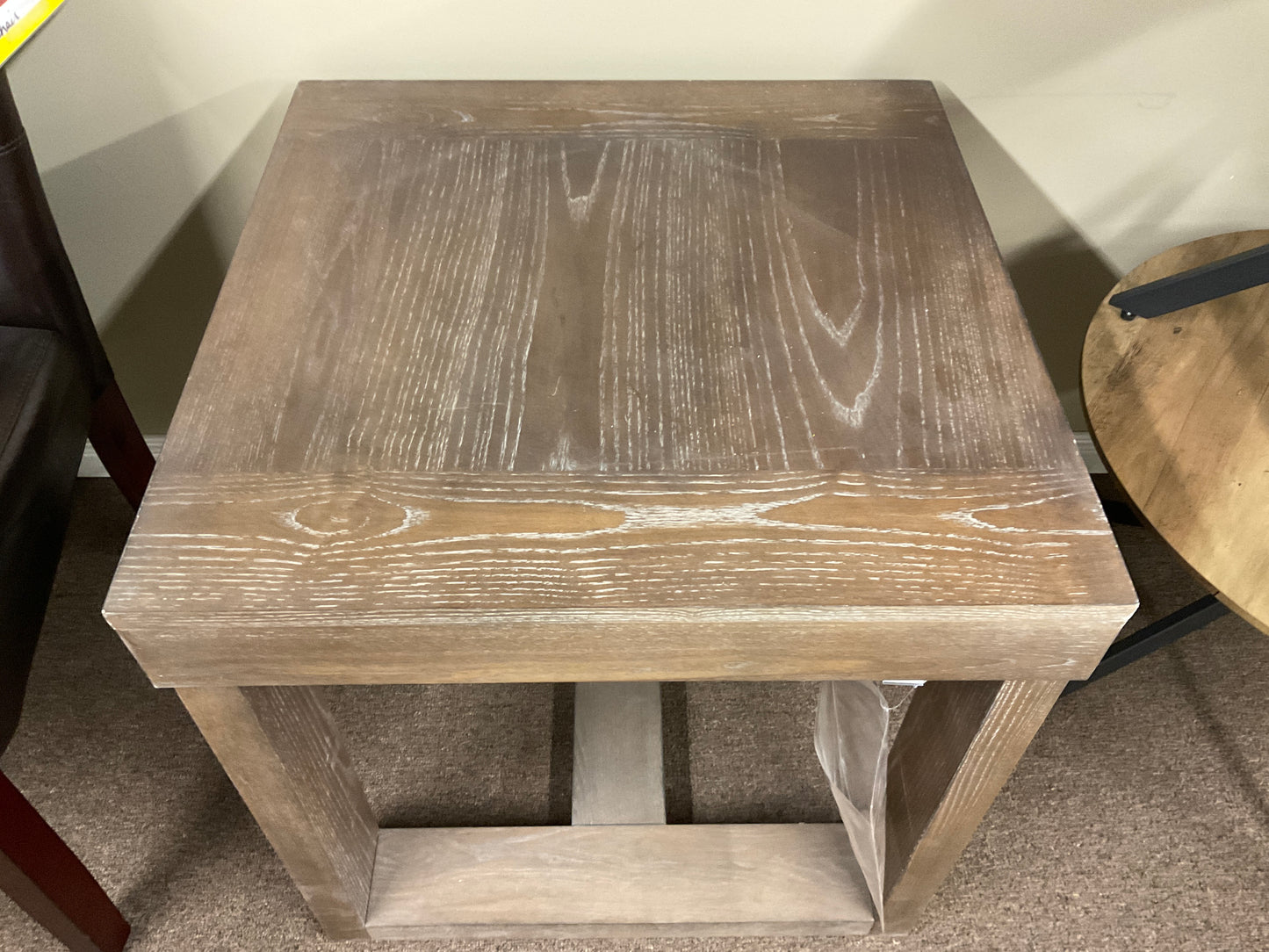 TABLE D'APPOINT