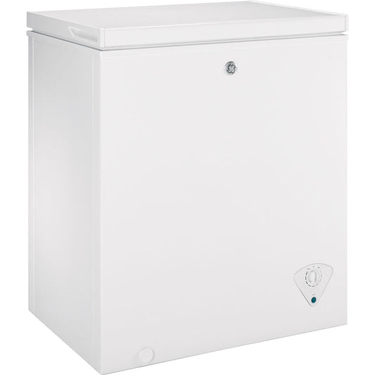 B-CHEST-FREEZER-WHITE-FCM5STWW-GE-ANGLE.jpg