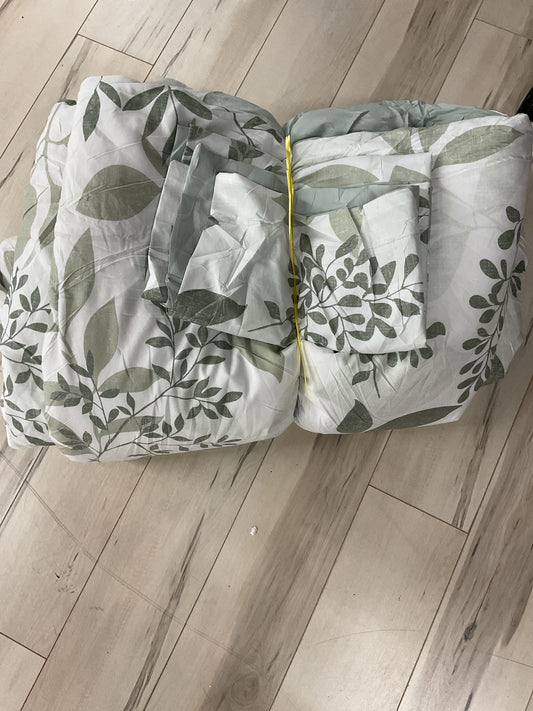 Bedsure Floral Comforter Set