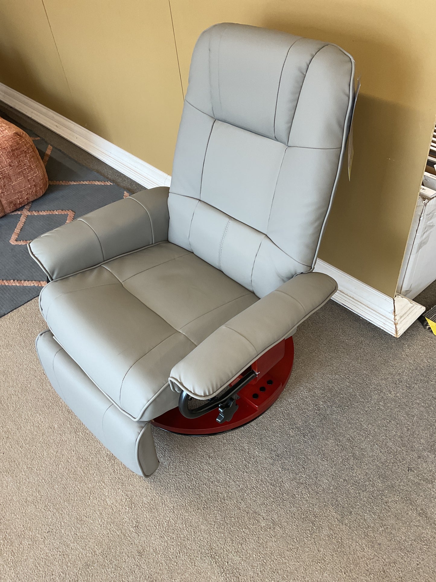 PU Swivel Manual Recliner Chair