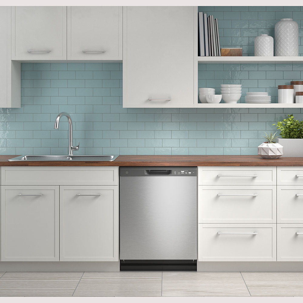 DISHWASHER-24-IN-STAINLESS-STEEL-GGDF510PSRSS-GE-LIFESTYLE.jpg
