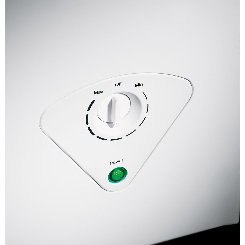 E-CHEST-FREEZER-WHITE-FCM5STWW-GE-LIGHT.jpg