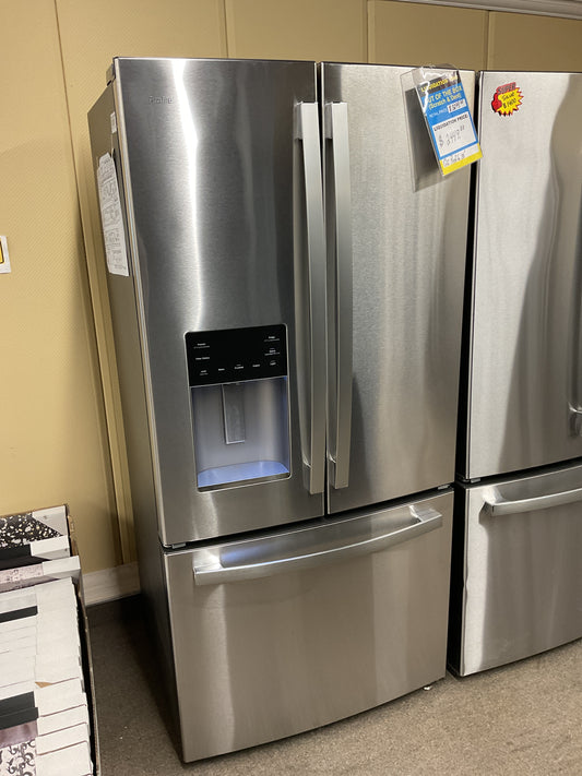 GE Profile PYE18HSLKSS French Door Refrigerator, 33 inch Width, 17.5 cu. ft. Counter Depth SS