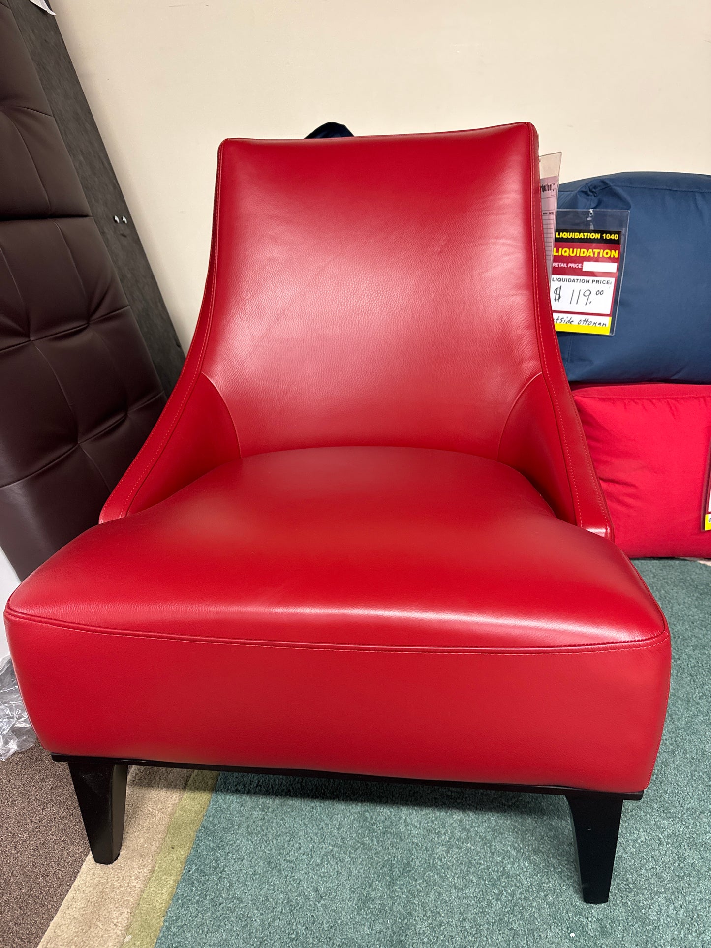 CHAISE PANTOUFLE EN CUIR ROUGE Rouge-A1030