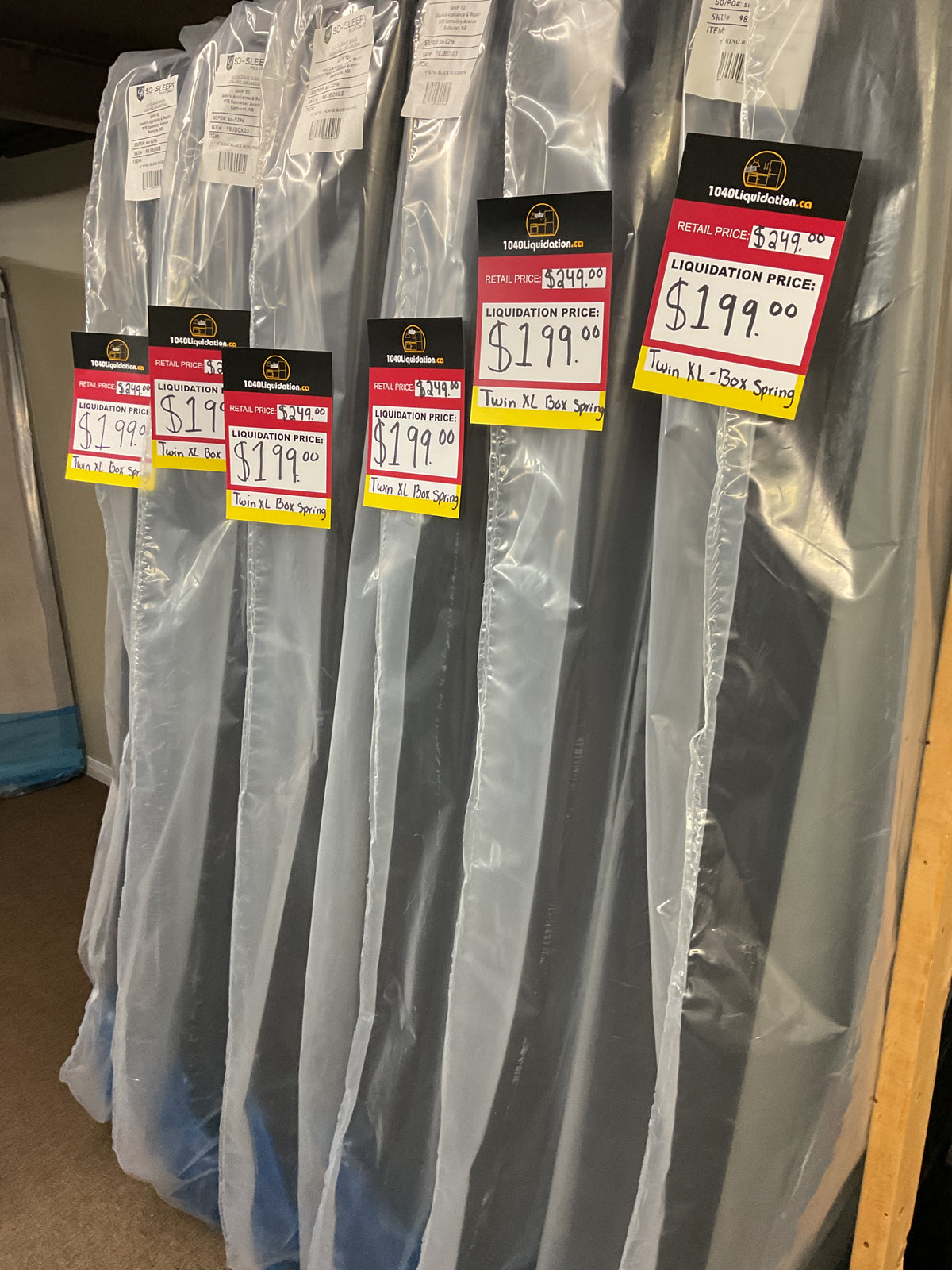 Twin XL Box Spring 🍁