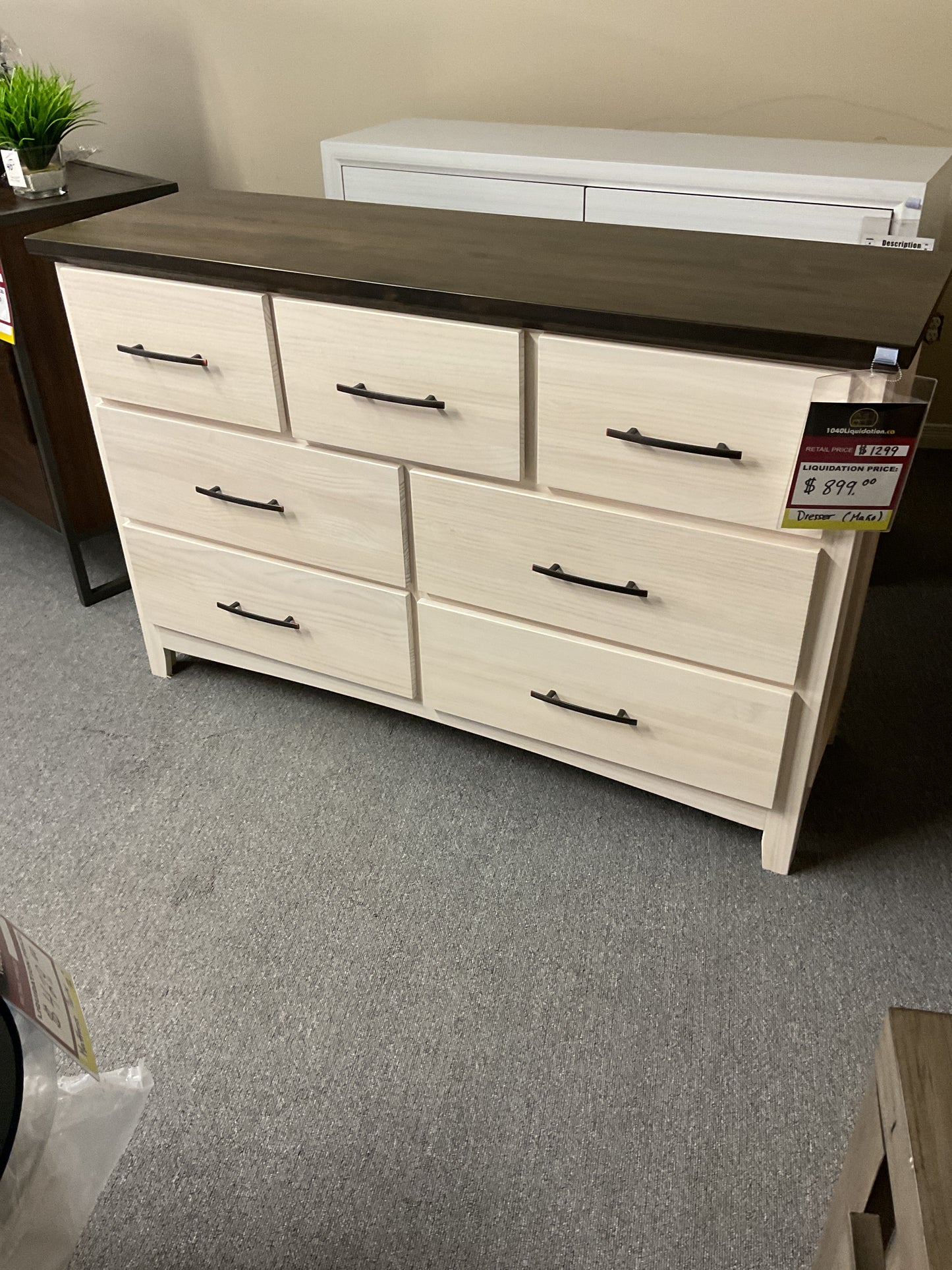 Mako Sophia Dresser