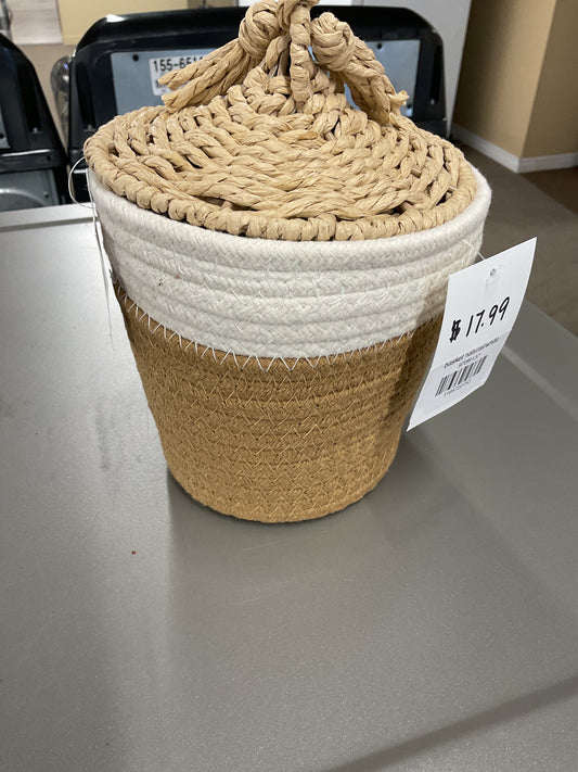 Natural/White Basket - Decoration