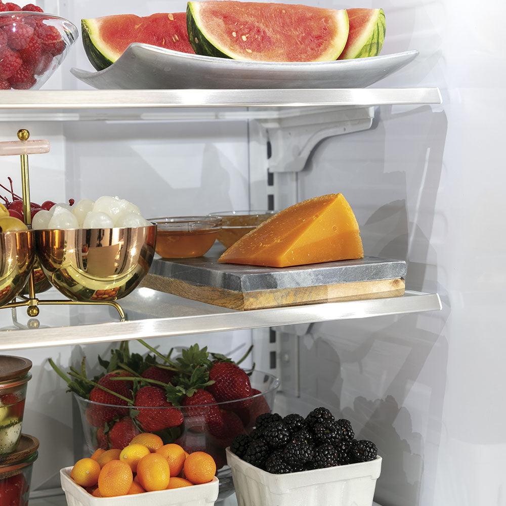 REFRIGERATOR-186CUFT-MATTE-WHITE-CWE19SP4NW2-CAFE-SHLEVES.jpg