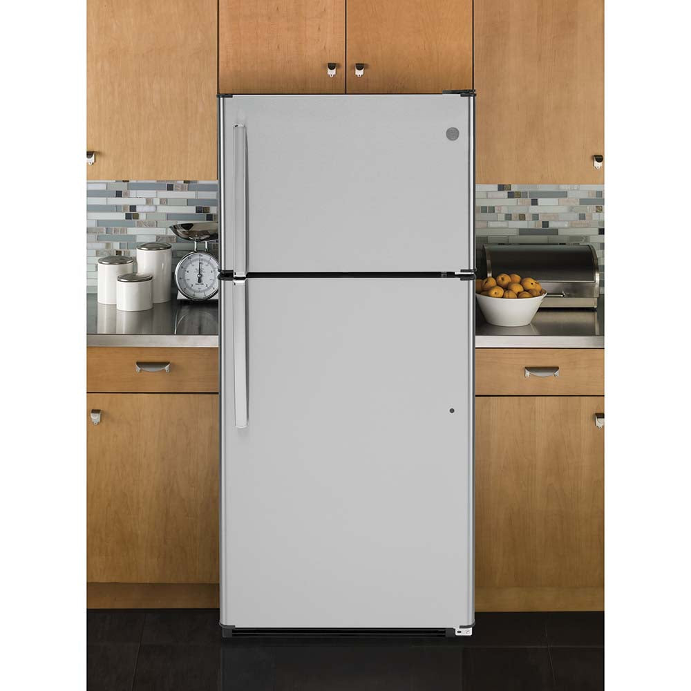 REFRIGERATOR-18CUFT-STAINLESS-STEEL-GTS18FSLKSS-GE-LIFESTYLE.jpg