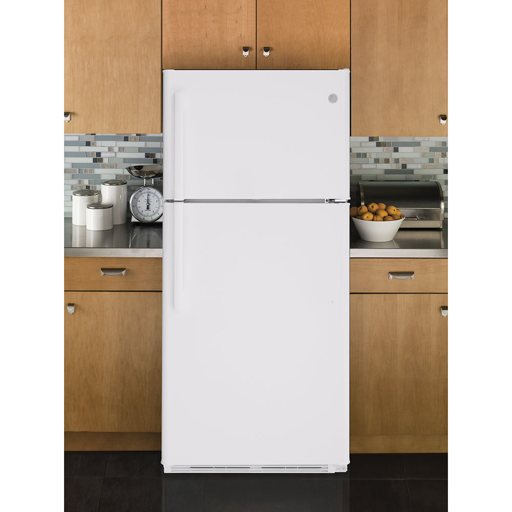 REFRIGERATOR-18CUFT-WHITE-GTS18FTLKWW-GE-LIFESTYLE.jpg