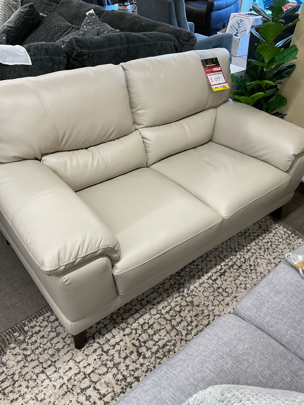 LOVESEAT SILVER LEATHER PVC