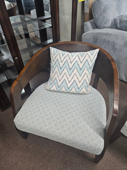 Accent Chair w/ Pillow - CD